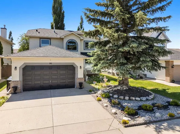 90 N Riverview Cir SE, Calgary, AB T2C 4K1