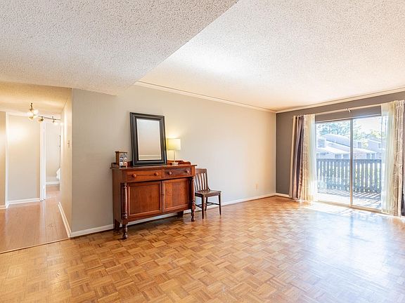 5th image of 4780 Eagle Crest Dr #3505