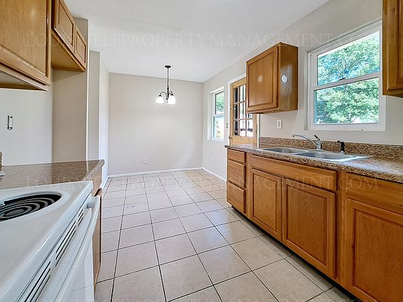 5th image of 5212 Terrace Green Cir