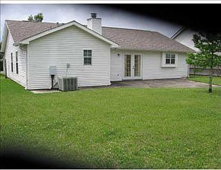 2nd image of 604 Mayflower Ct