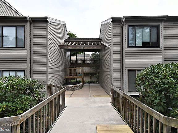 2nd image of 1110 Pritchard Pl