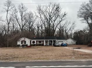 441 Country Club Rd, Lumberton, NC 28360