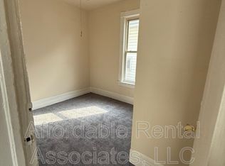 2032 W Scott St, Milwaukee, WI 53204