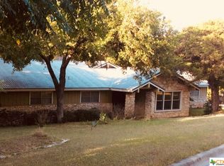 814 N Loop St, San Marcos, TX 78666