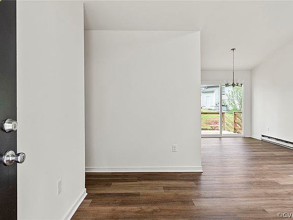5th image of 3312 Summerbrooke Dr