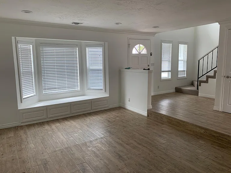 168 Albert Pl #A — Photo 4
