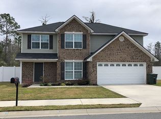 180 Grandview Dr, Hinesville, GA 31313