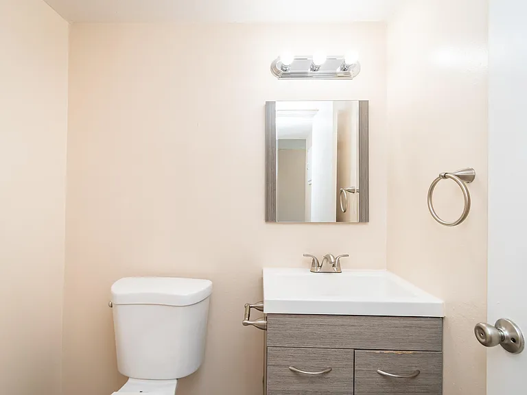 OakHill Townhomes — Photo 24