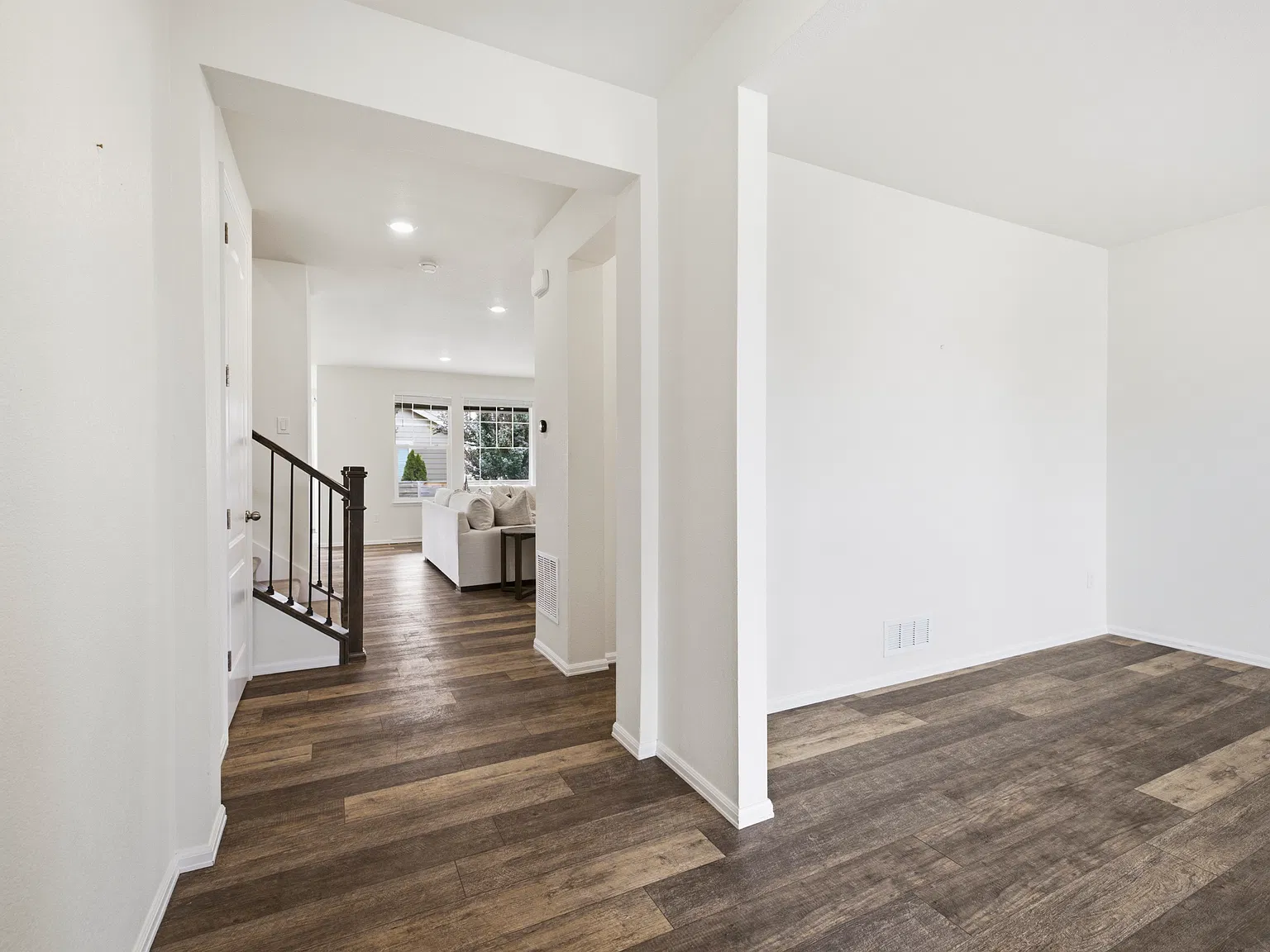4 bed, 3908 sqft, $3,200 — Photo 3