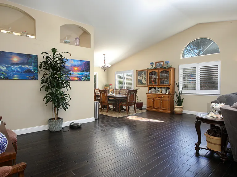 245 Hazel Ln — Photo 6