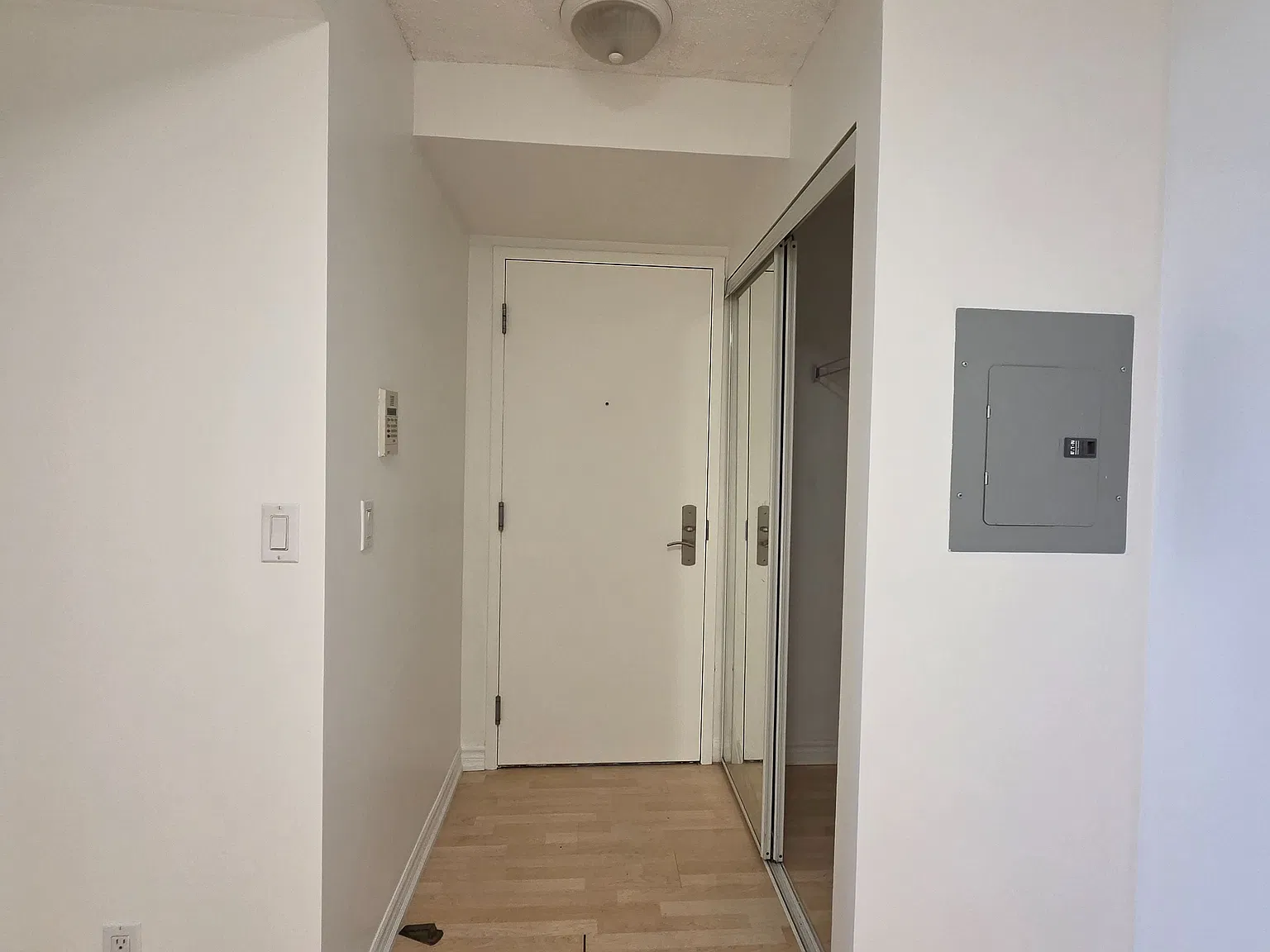 2 bed, $2,850 — Photo 3