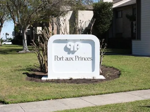 7116 N Holiday Dr, Galveston, TX 77550