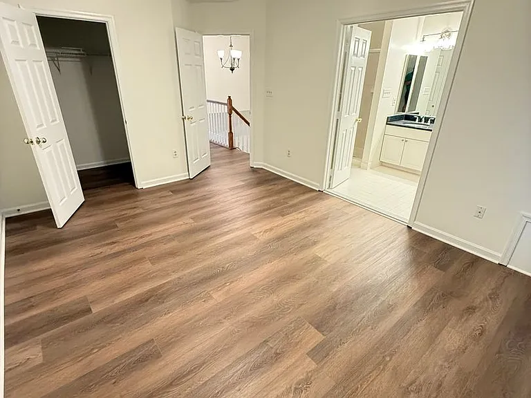 5506 Whitley Park Ter — Photo 20