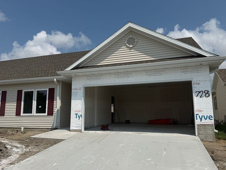 1st image of 728 SE Ponds Edge Ln