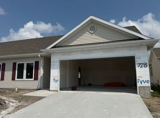 728 SE Ponds Edge Ln, Ankeny, IA 50021