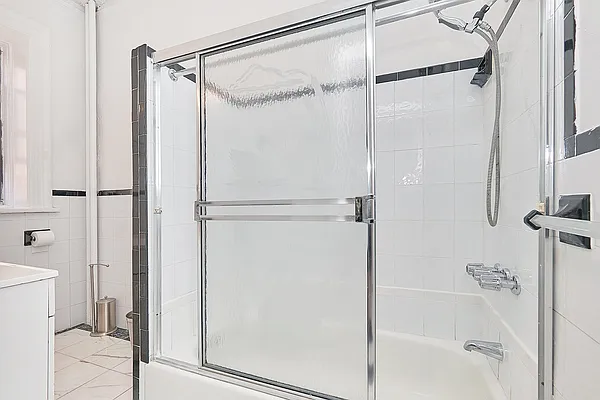 Rented by Keller Williams NYC | media 26