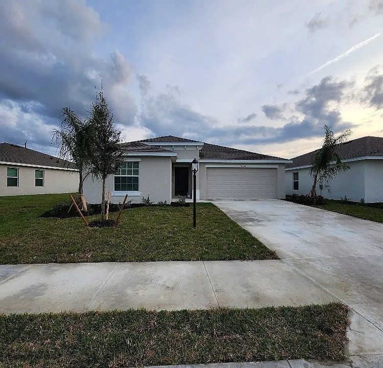 13944 Buckingham Oak Dr
