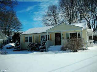 18 Yellowstone Ave, Warwick, RI 02888