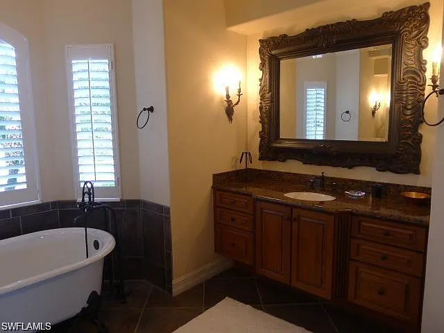 18301 Verona Lago Dr — Photo 14