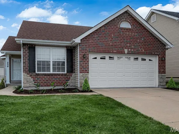 224 Stone Run Blvd, Wentzville, MO 63385