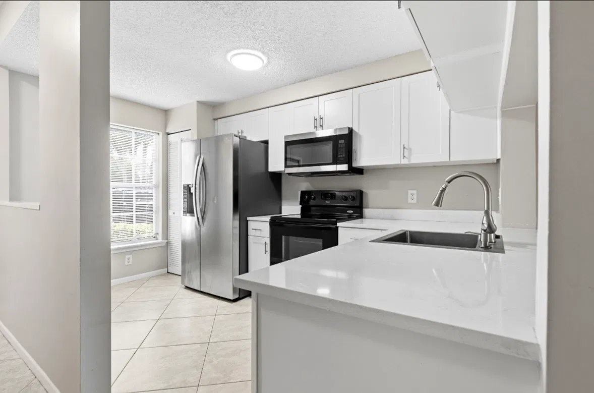 5380 Jubilee Way — Photo 2