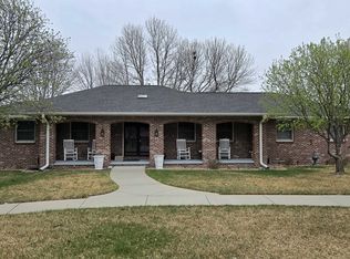 29 E 48th St, Kearney, NE 68847