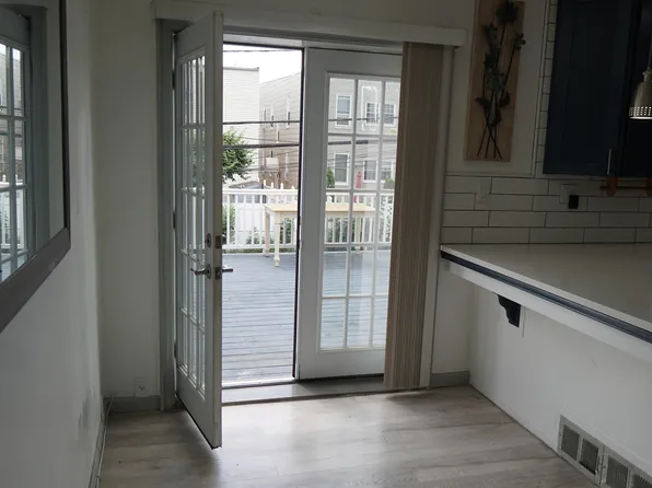 323 Stevens Avenue image 17 of 30