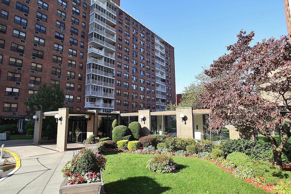 98 01 67th Avenue 1U in Rego Park Queens StreetEasy