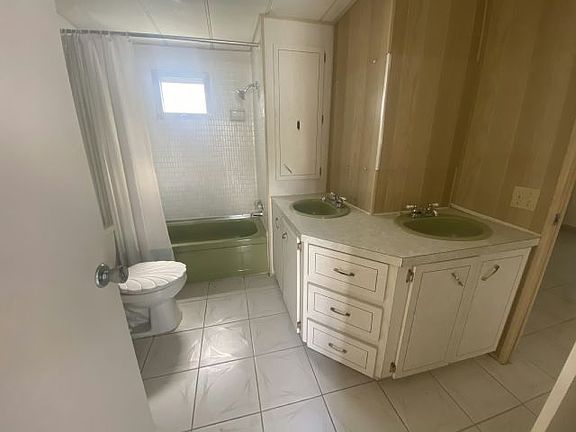 4th image of 1618 Coldwell St #57