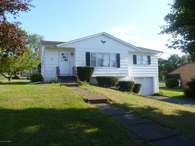 40 Red Maple Ave, Mountain Top, PA, 18707