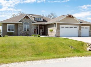 W2389 S Kapur Dr, Sheboygan Falls, WI