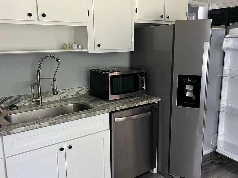 702 Sioux Dr — Photo 2
