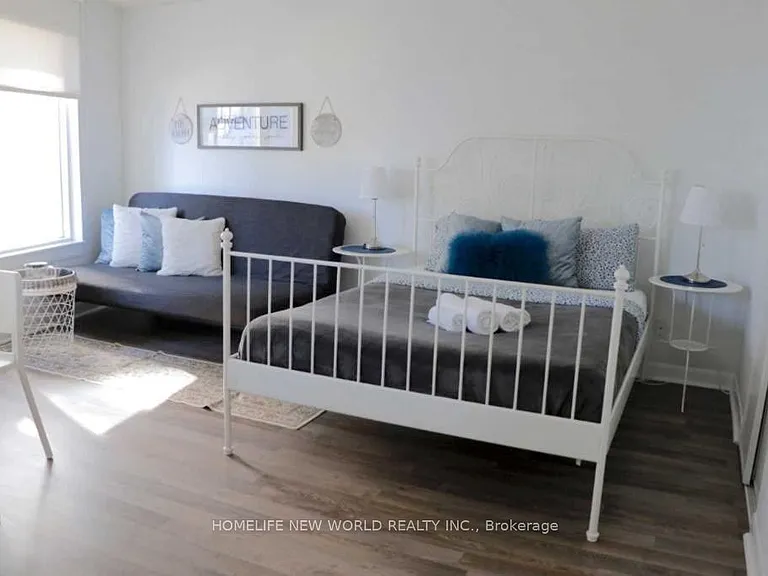 210 Victoria St #909 — Photo 4