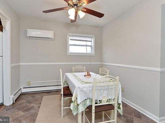5th image of 3902 Evelyn Dr