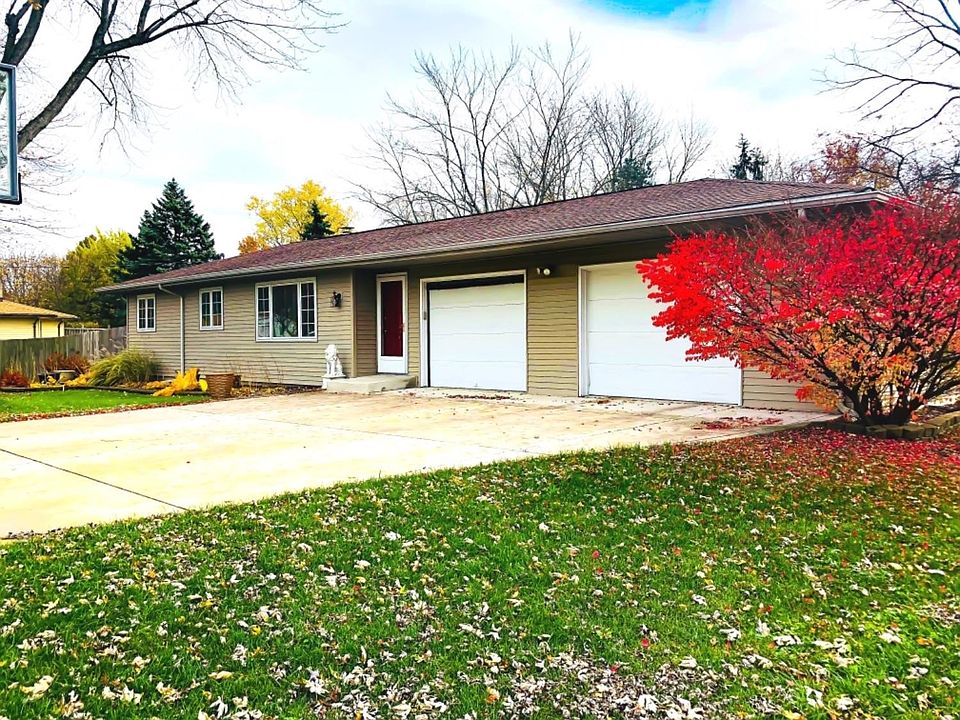1st image of 353 Green Acres Dr E