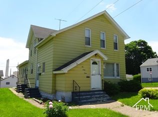 563 1/2 11th Ave S, Clinton, IA 52732