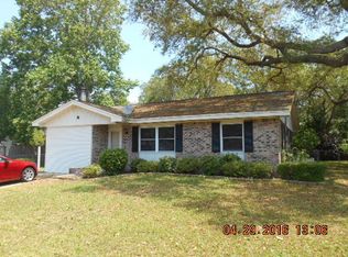 36 Berwick Cir, Shalimar, FL 32579
