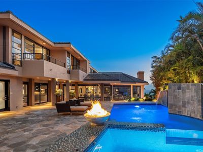 1220 Ikena Cir, Honolulu, HI, 96821