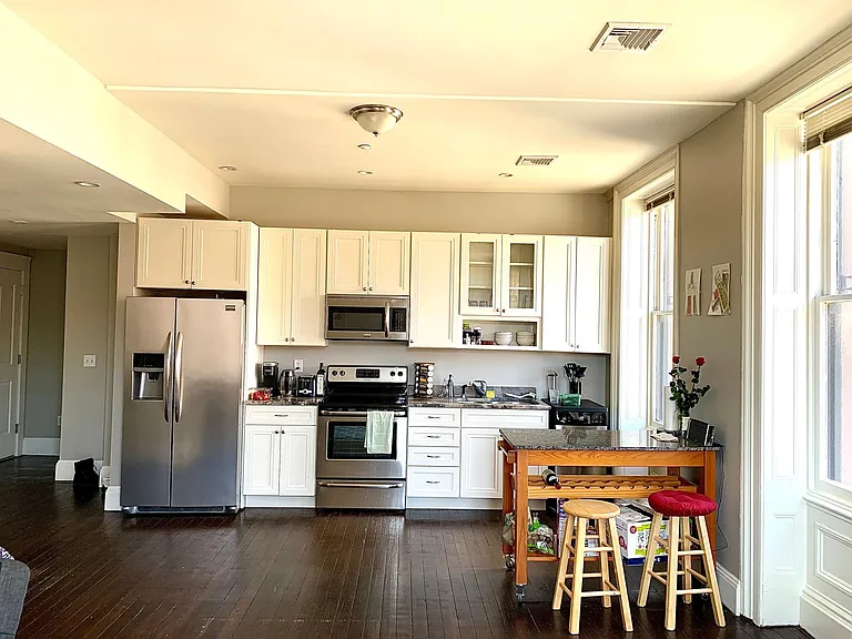 20 Westminster St #3B — Photo 4