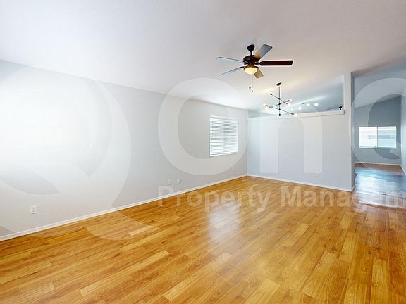 5th image of 3118 S Foster Dr