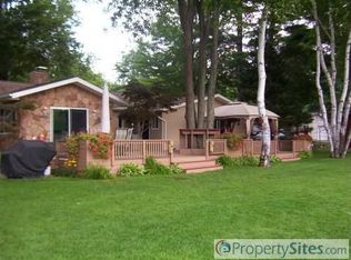 3629 Lakeshore Dr, Gladwin, MI 48624
