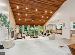 1220 Valley Rd, Villanova, PA 19085