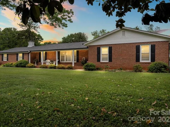 301 Museum Rd, Statesville, NC 28625