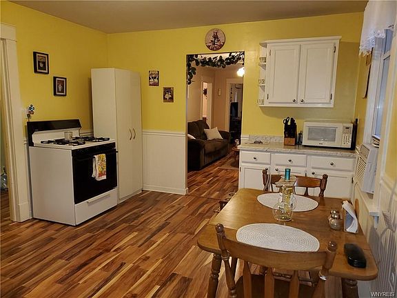 3rd image of 188 East Ave