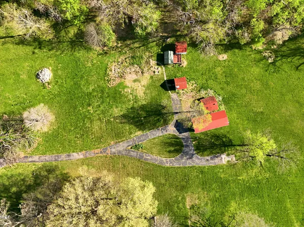 8001 Rock Hill Rd, Prospect, KY 40059