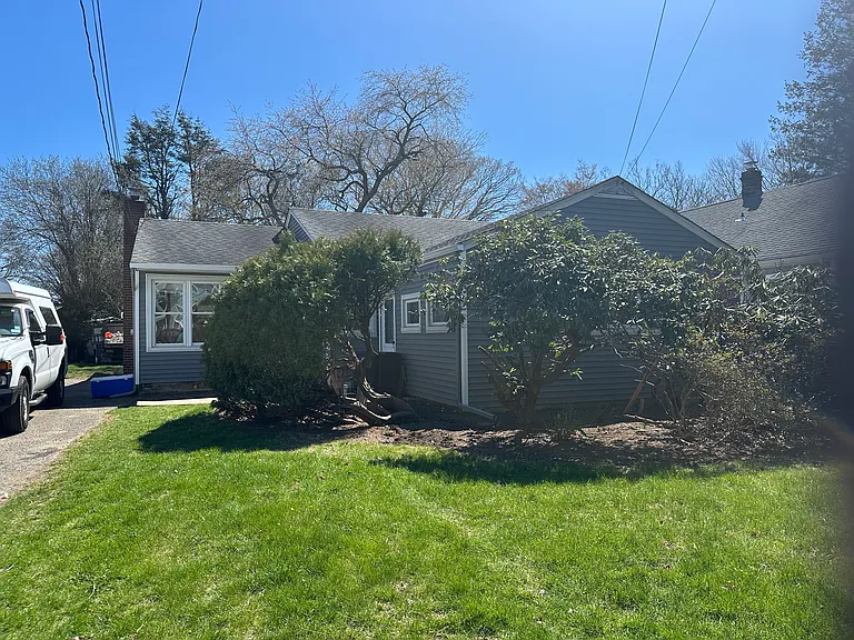 234 Crombie St — Photo 9