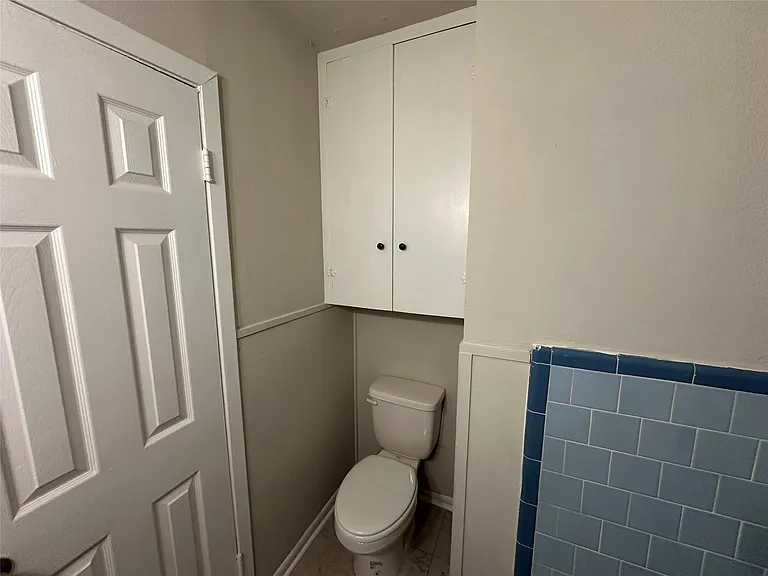2721 Napoleon St — Photo 18