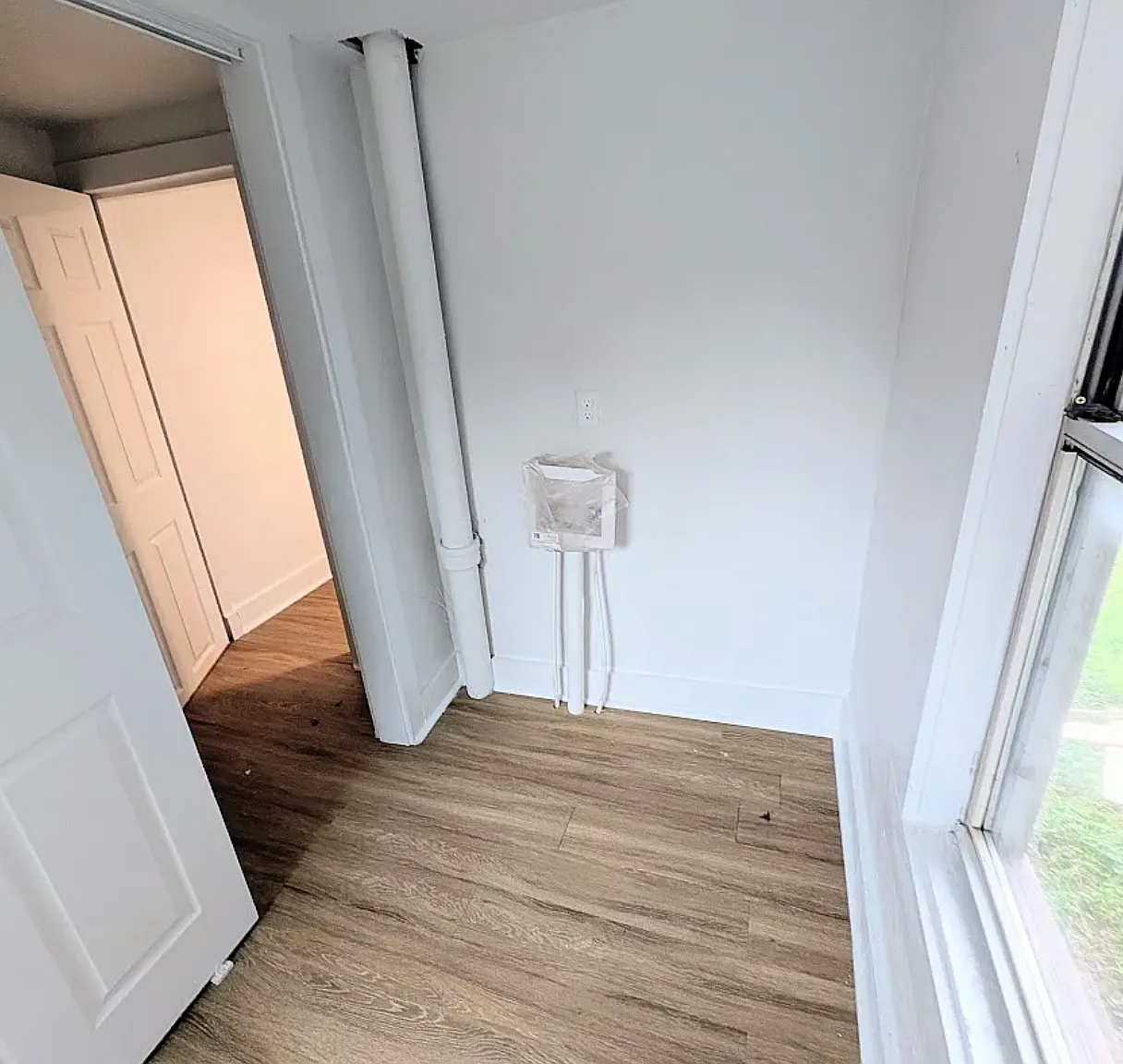 3 bed, 968 sqft, $1,150 — Photo 4