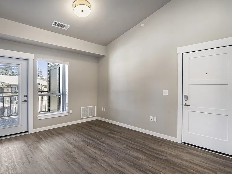 Stillwater Crossing Apartments — Photo 25