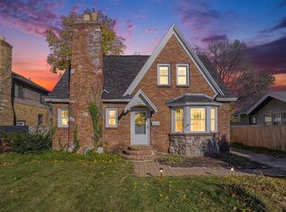 621 Three Mile Rd NE, Grand Rapids, MI 49505